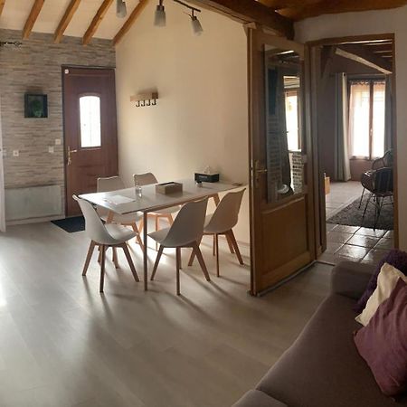 chambre avec sdb/wc privé, piscine près d'un lac Mesnil-Saint-Père Esterno foto